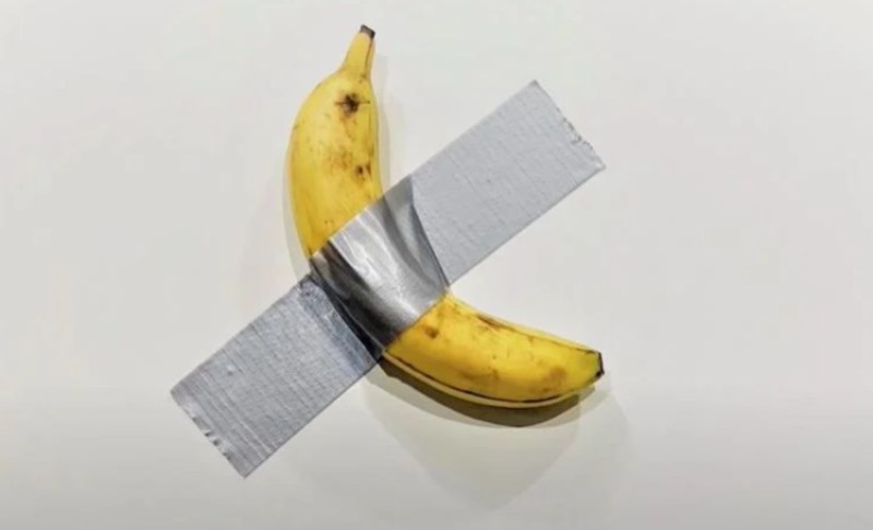Ima se – može se: Umjetnička instalacija “banana zalijepljena na zid” prodata za 6,2 miliona