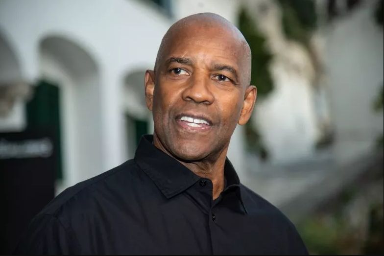 Kršten neposredno prije svog 70. rođendana: Slavni glumac postao sveštenik FOTO