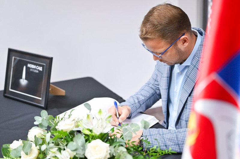 Stanivuković se upisao u knjigu žalosti: “Tragedija u Novom Sadu ostavila težak i dubok trag”