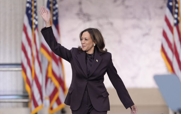 Kamala Haris se obratila pristalicama: Mirno ćemo prihvatiti rezultate izbora