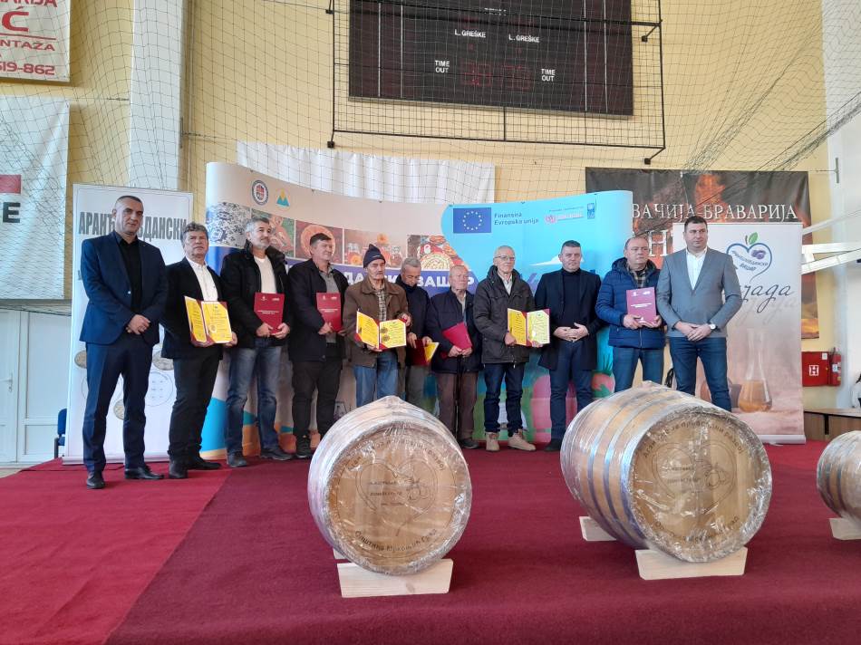 Rakija je kraljica vašara: U Mrkonjić Gradu proglašeni najbolji proizvođači