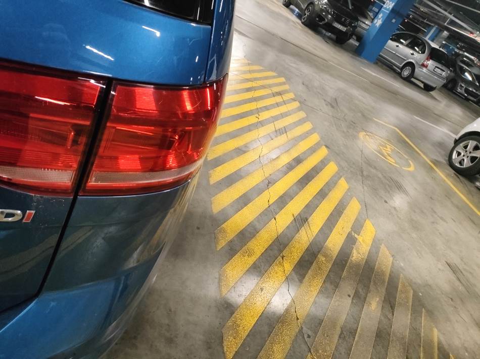Akcija u Banjaluci: Za jedan dan 124 vozača kažnjena zbog parkiranja na parking za vozila osoba sa invaliditetom