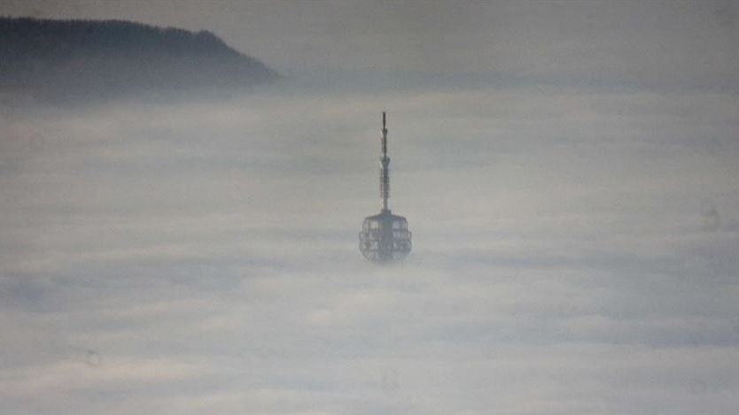 Grad osvanuo u smogu: U Sarajevu vazduh jutros najlošiji