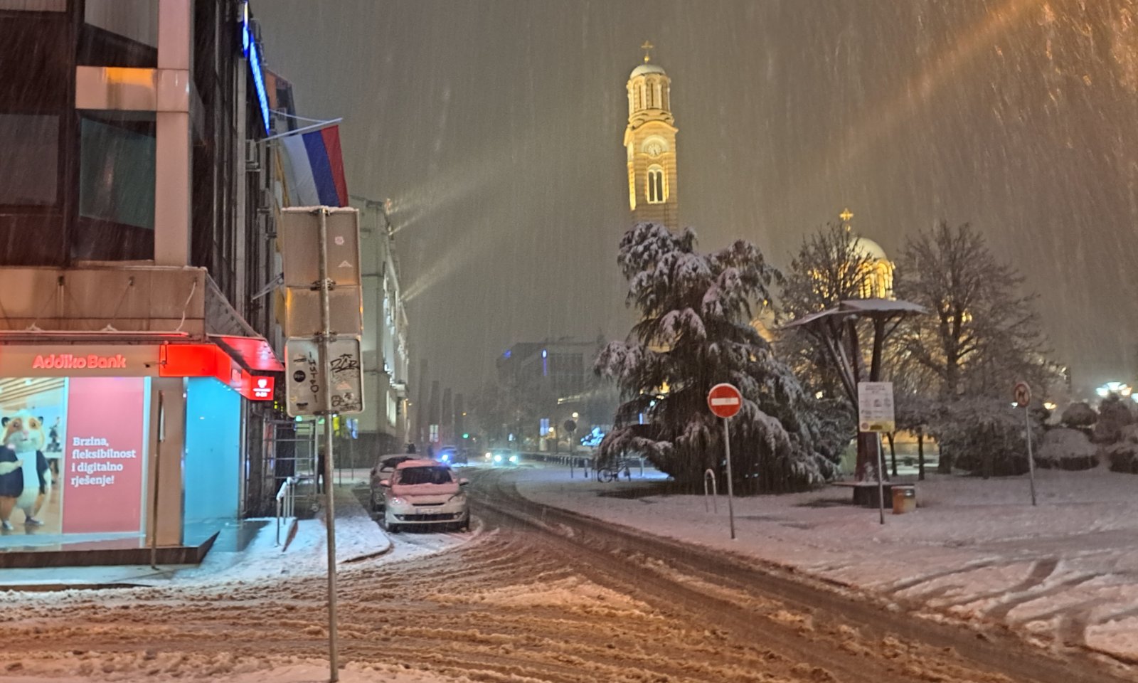 Pada prvi snijeg! Zabijelila se Banjaluka FOTO/VIDEO