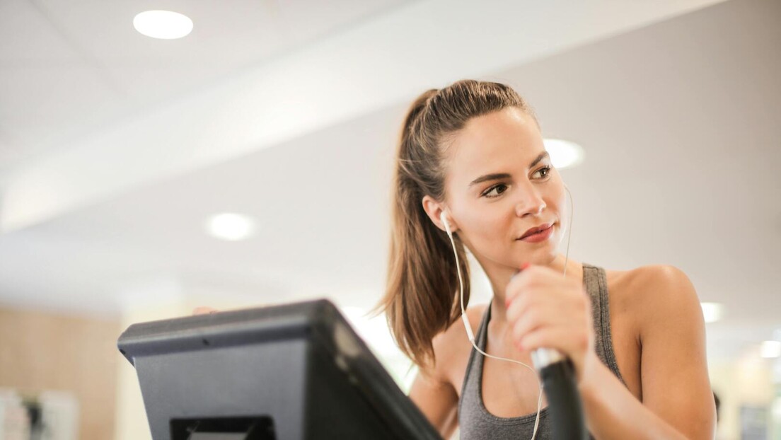 Podmladite se uz nju: Ova vježba vraća sat unazad