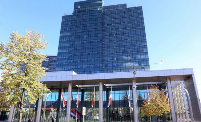 Može li se opozicija nametnuti kao konkurencija vlasti: Kolika je politička moć vlade u sjeni i šta su njeni zadaci?