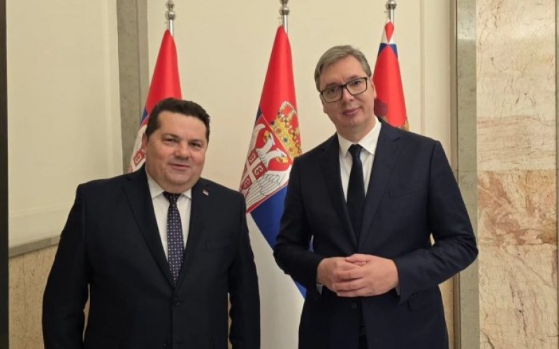 Stevandić ocijenio: Povratak Vučića iz SAD u Srbiju državnički potez