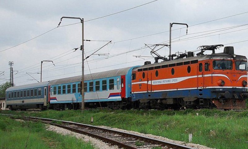 Drama na dionici Doboj – Banjaluka: Lokomotiva iskliznula sa pruge u tunelu