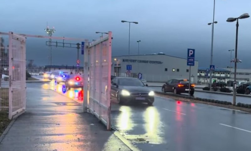 I sama najava njegovog dolaska podigla buru: Aljbin Kurti stigao u BiH VIDEO