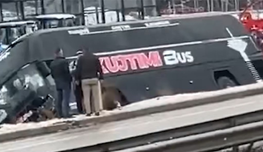 Autobus sletio u kanal: U nesreći povrijeđene 22 osobe VIDEO