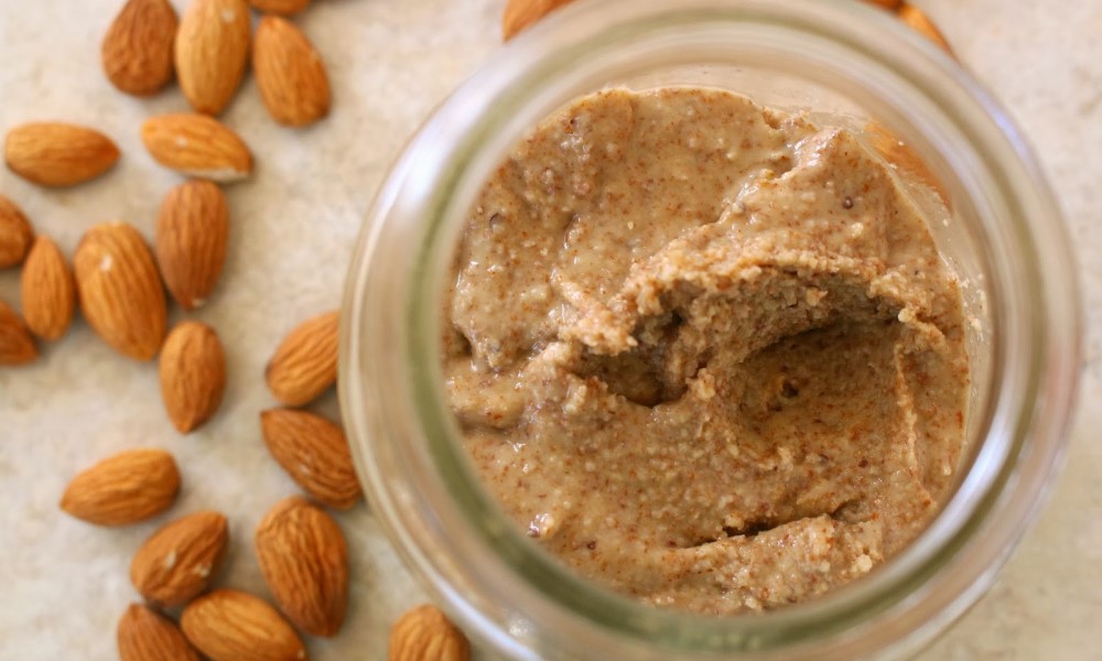 Idealan namaz za dane posta: Napravite sami puter od badema