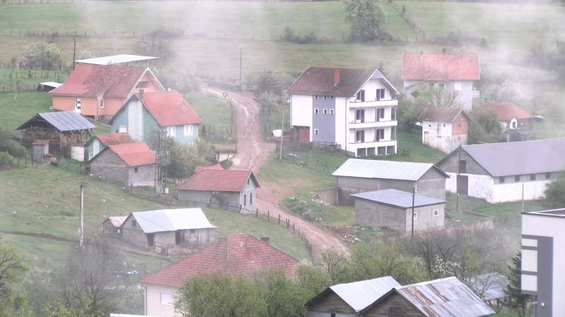 Svi se dobro slažu: Sedmorici braće otac izabrao žene, evo kako žive VIDEO