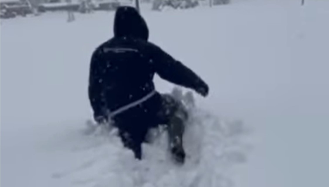 Maslovare paralisane snijegom: Magistralni put nije očišćen tri dana VIDEO