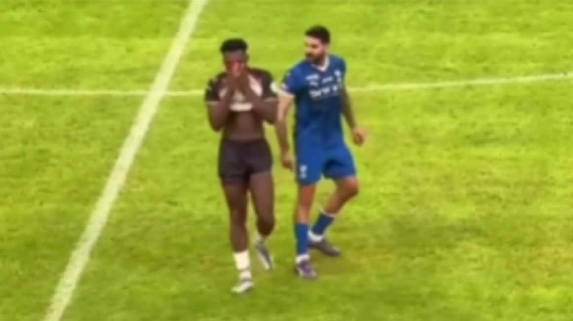 Odbio da pruži ruku: Reakcija Mitrovića zapalila društvene mreže VIDEO