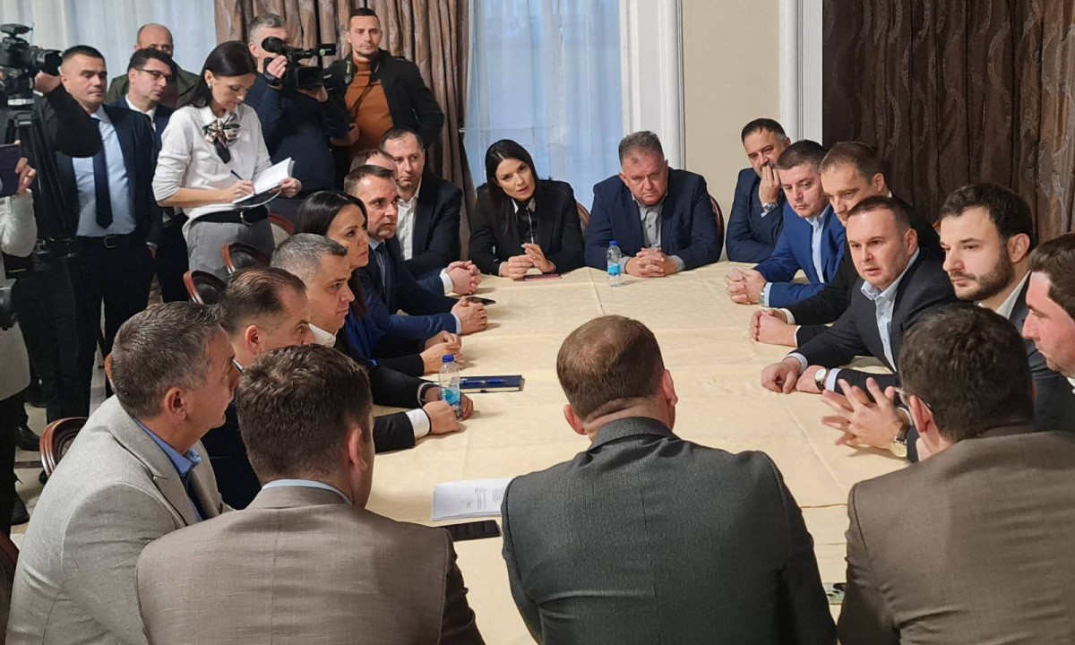 Polemika oko raspodjele novca: Stanivuković pita zašto se uzima od Banjaluke i Bijeljine, Ćosić predlaže rješenje