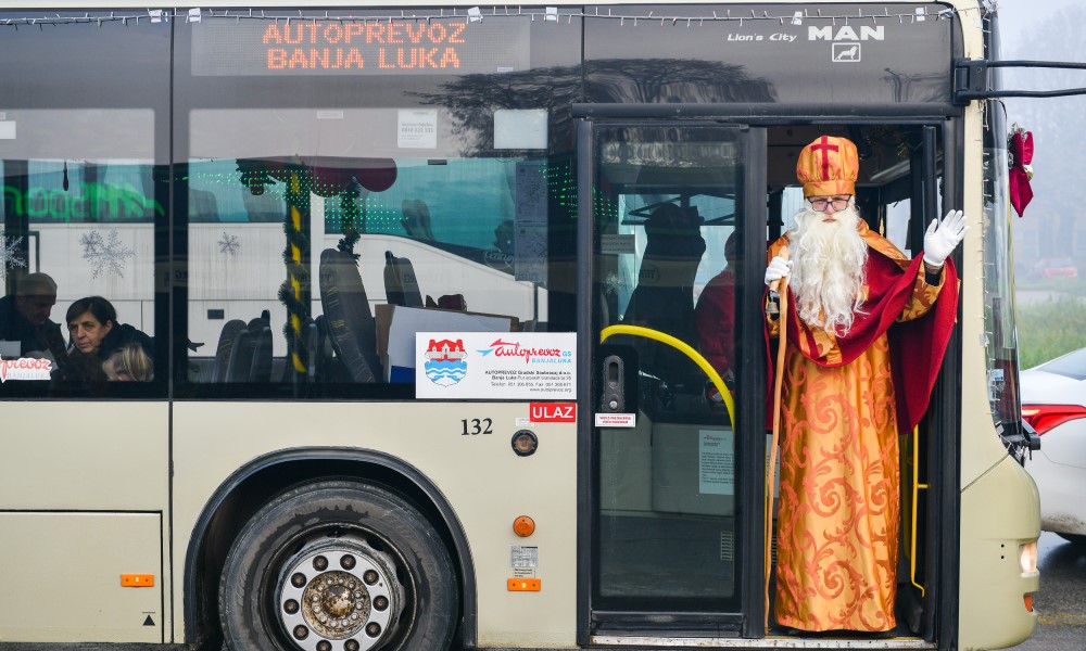 Povodom Nikoljdana: Sutra praznična vožnja sa Svetim Nikolom i Djedom Mrazom