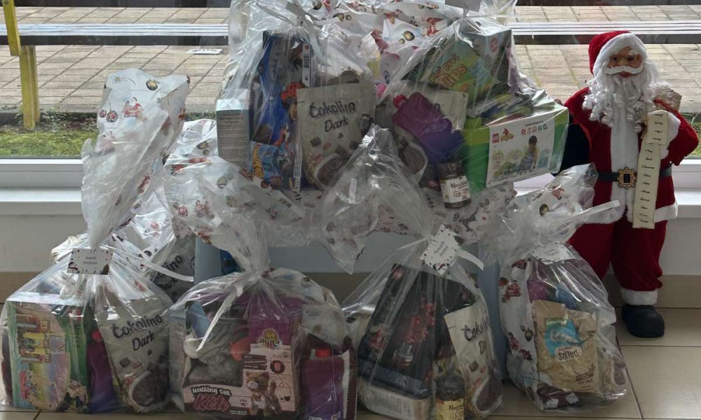 Radost za najmlađe: Obezbijeđeni paketići za djecu u roditeljskoj kući “Iskra”