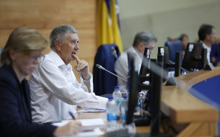 Sjednica iduće sedmice: Poslanici traže vrijeme da iščitaju zakone