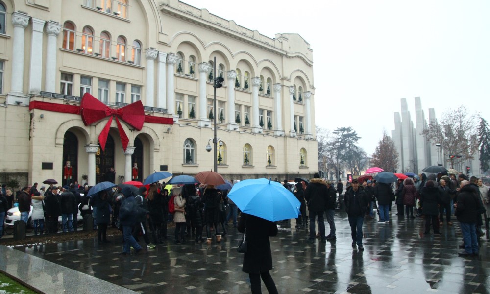 “Banjaluka nije krava muzara”! Stanivuković okupio građane ispred Gradske uprave FOTO/VIDEO