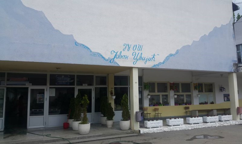 Htio da odbrani drugare: Osnovac iz Banjaluke tvrdio da ima pištolj