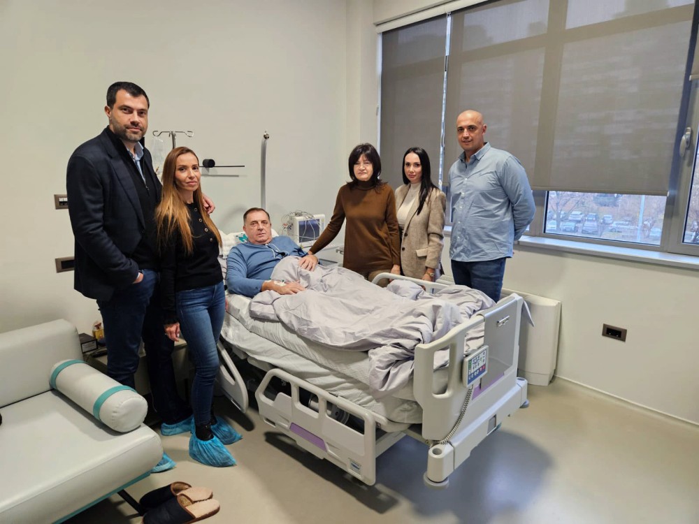 Oporavlja se nakon operacije: Predsjednika Srpske posjetili članovi njegove porodice