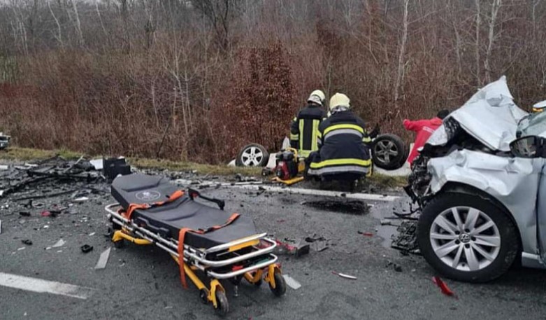 Brčko zavijeno u crno: Poznat identitet nastradale sestre (22) i maloljetne braće