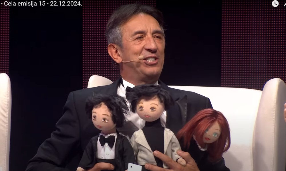 Neobičan poklon za voditelje: Otkud lutke iz Srpca u emisiji „Nikad nije kasno“? FOTO/VIDEO