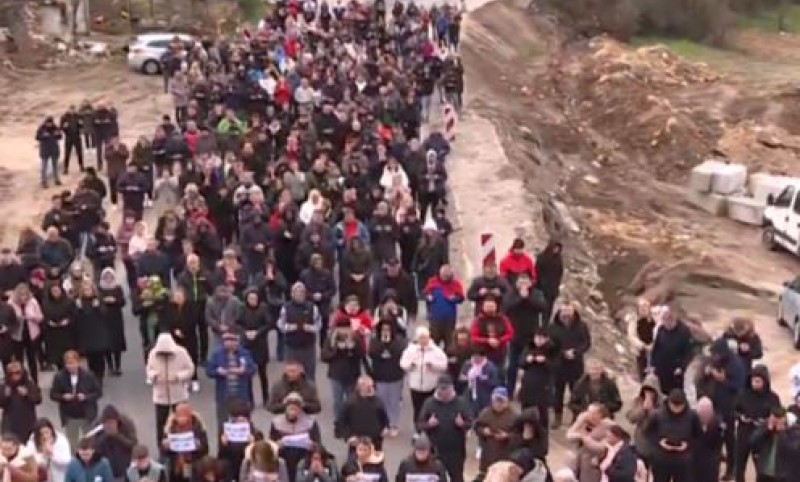 Protesti mještana Donje Jablanice: Simbolično – 19 minuta za 19 žrtava katastrofalnih poplava