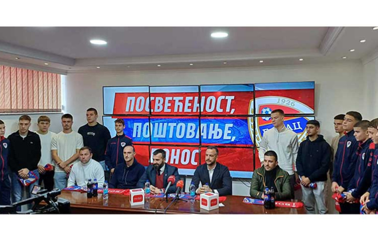 Borac nagradio najtalentovanije polaznike svoje škole: Ugovori za 13 omladinaca