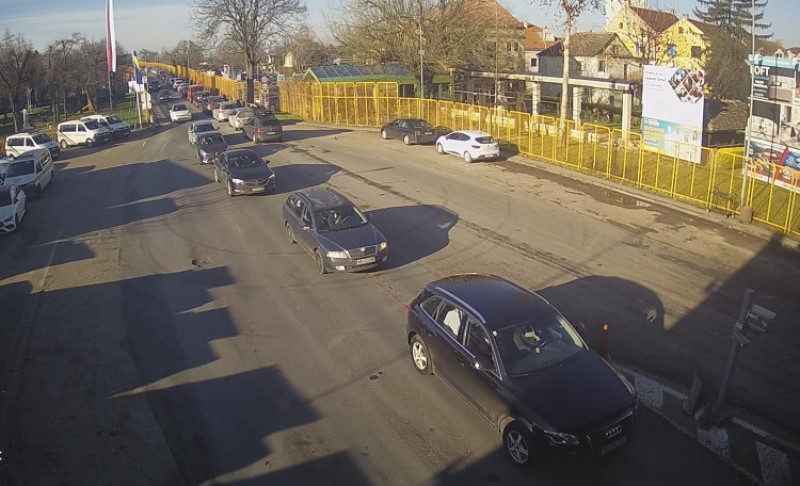 Vozači, naoružajte se strpljenjem: Gužve na više graničnih prelaza u BiH