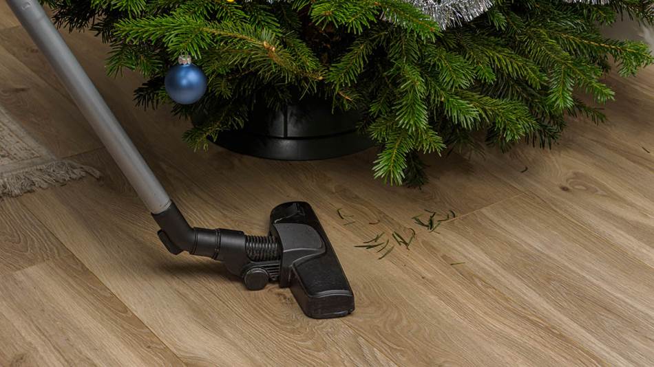 Super trik za jelku: Kad ovo uradite, više nijedna iglica neće pasti na pod