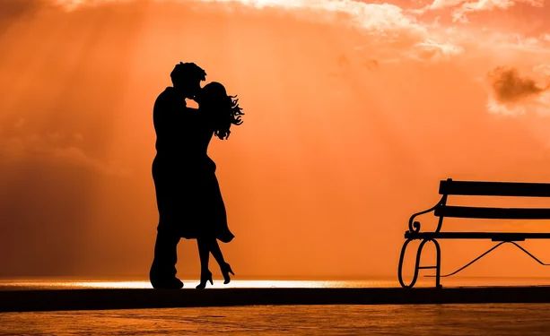 Društvene mreže se usijale: Muž posudio supruzi pare za zajednički odmor