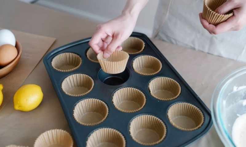 Sjajna caka: Zašto bi trebalo da sipate rižu u kalupe za mafine prije pečenja VIDEO