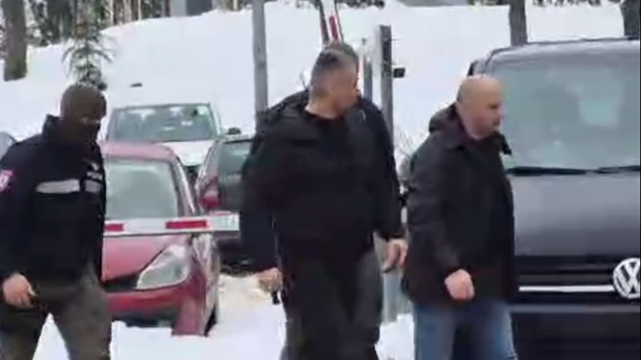 Nakon ispitivanja: Nešić, Pandurević i Lučić u pratnji policije napustili policijsku stanicu