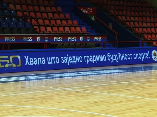 Novi izgled nakon 50 godina: Od danas u upotrebi novi parket u SD Borik u Banjaluci VIDEO