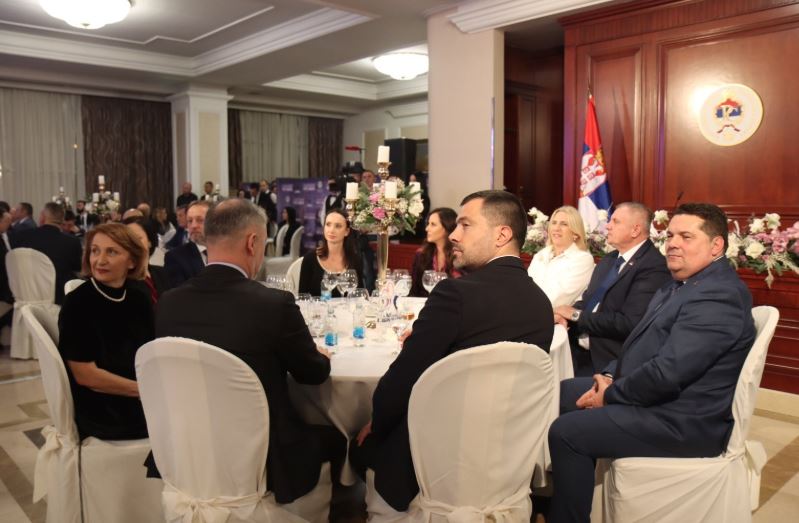 “S ljubavlju hrabrim srcima”! Dodik: Posebna dimenzija borbe za život svakog djeteta FOTO