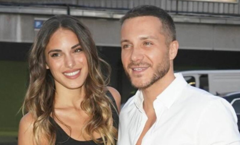 Pjevač odlučio da stane na “ludi kamen”: Ko je djevojka koja je osvojila Sašu Kovačevića