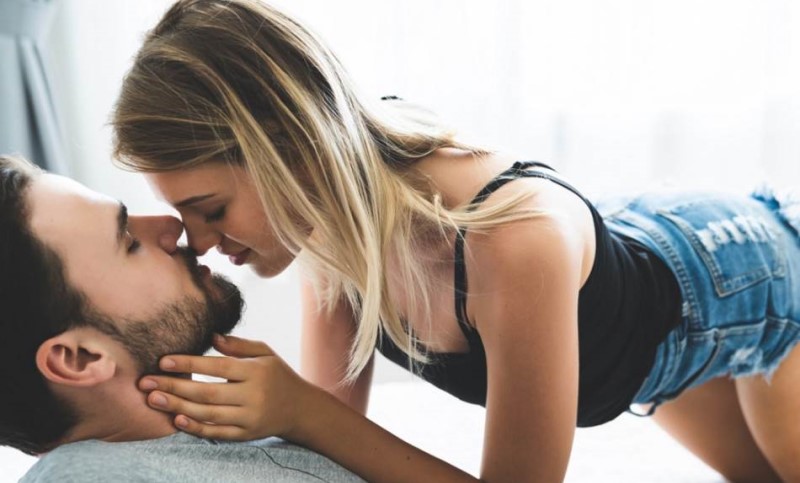 Ko bi rekao! Žene otkrile šta ih posebno uzbuđuje tokom odnosa – muškarci se toga stide