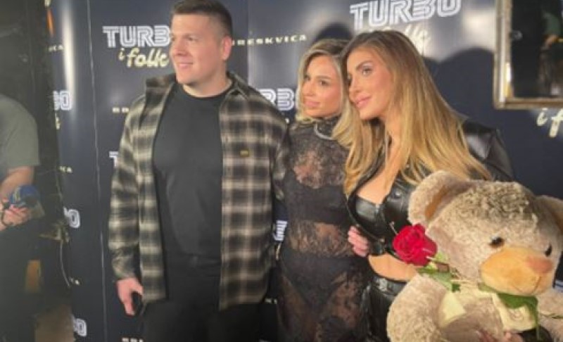 Breskvica okupila pola estrade: Sloba Radanović sa suprugom na promociji albuma