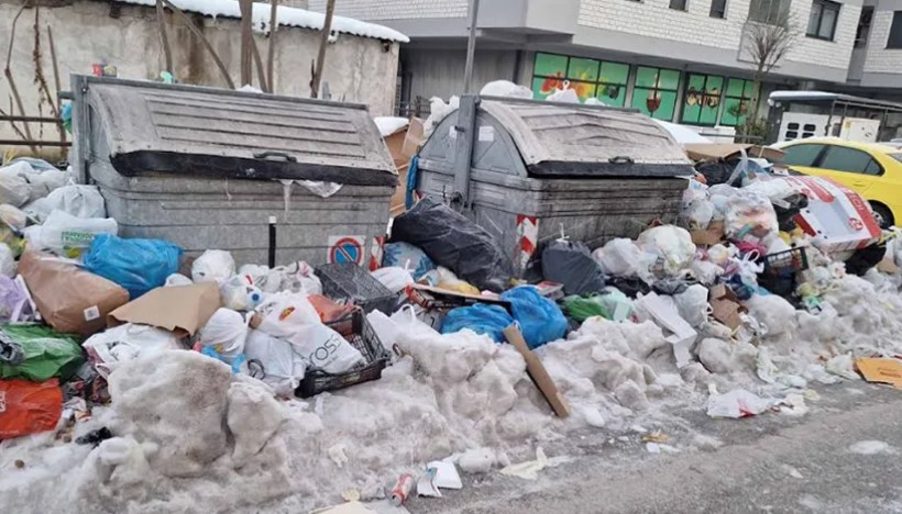 Banjalučani ogorčeni: Ulice zaleđene i zatrpane smećem VIDEO