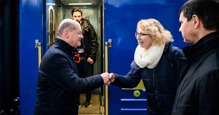 Loše vijesti za Kijev: Šolc neće dozvoliti napade unutar Rusije niti isporuku raketa “Taurus”