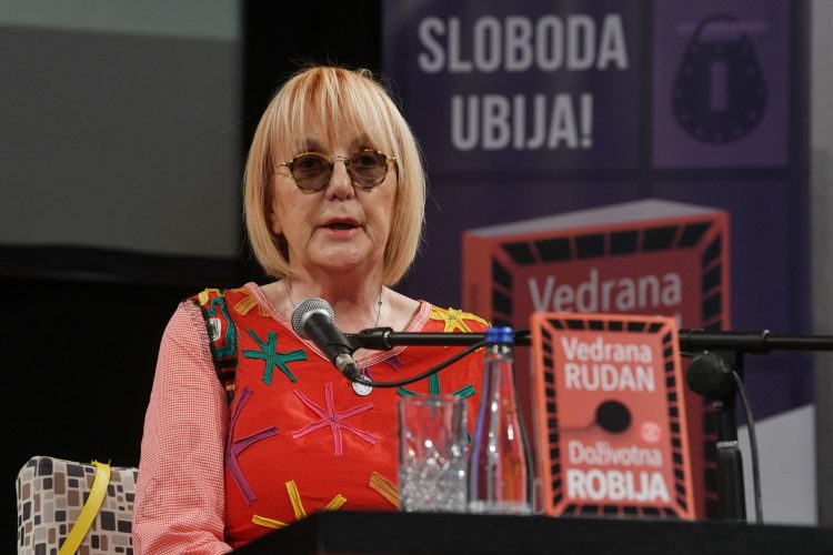 Vedrana Rudan o teškom djetinjstvu: Otac je tukao majku, sestru i mene, nisam suzu pustila kad je umro