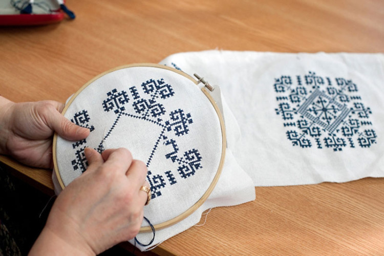 Kulturno nasleđe Srpske: Zmijanjski vez na izložbi u Parizu