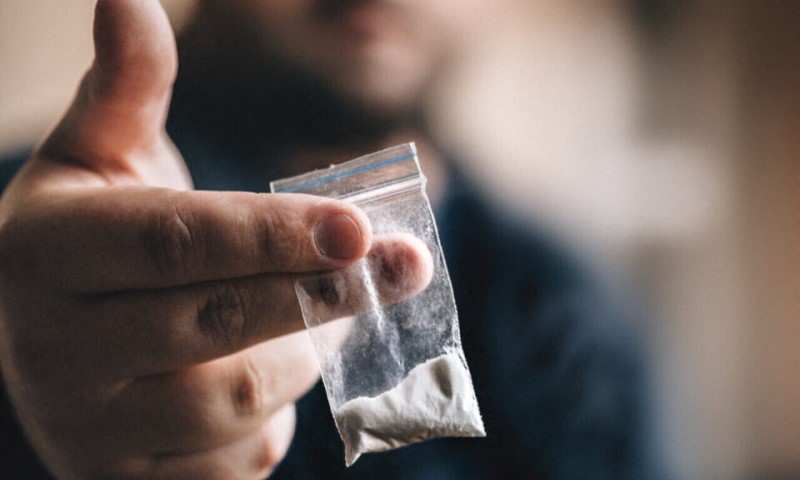 Stručnjaci upozoravaju: Svaka škola u Hrvatskoj ima svog dilera