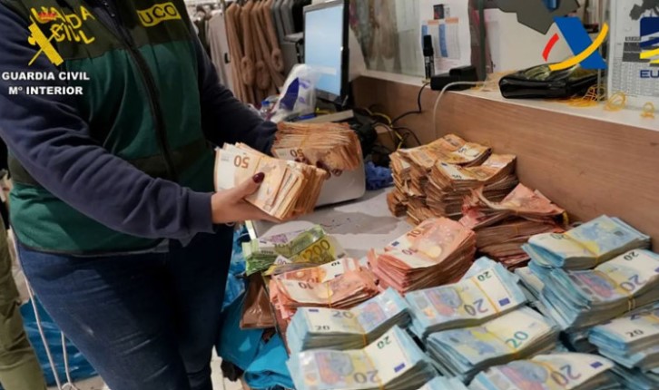 Angažovali i glumce: Ukrajinska braća vodila mrežu ilegalnih bankara