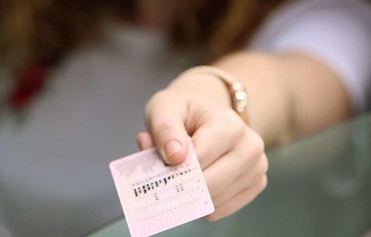 Kako je izbjegla zatvor? Žena iz MUP-a uplate za vozačke godinama spremala u svoj džep