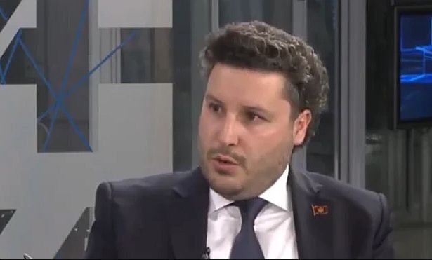 Abazović tvrdi da se Martinović u jednom trenutku umiješao u grupu policajaca VIDEO