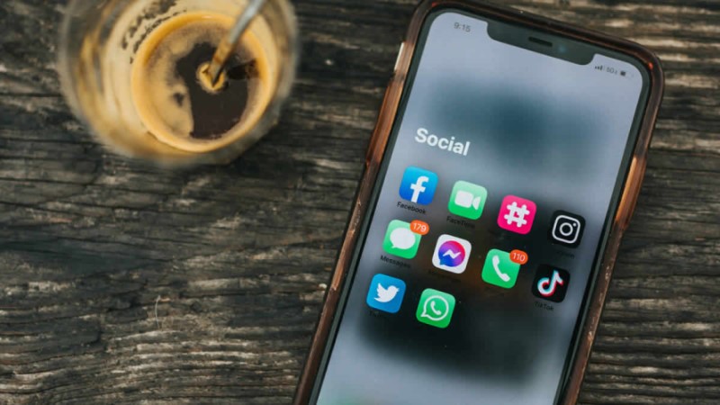 Budite oprezni: Ovih pet stvari nikada ne biste trebali dijeliti na društvenim mrežama