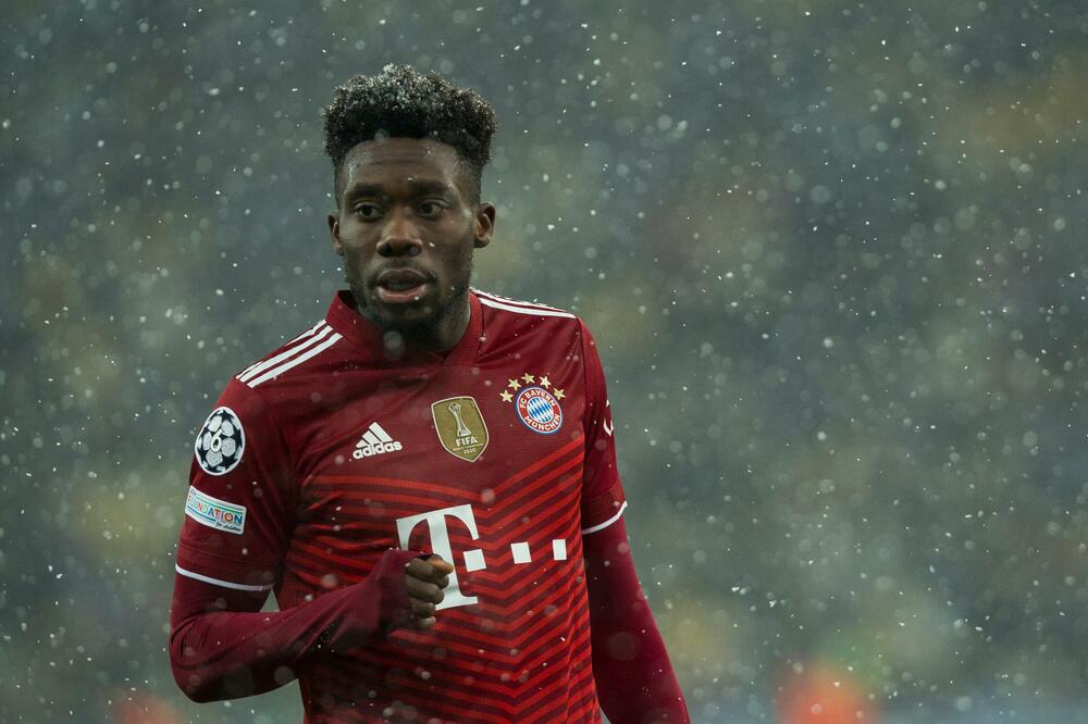 Reprezentativac Kanade potpisuje novi ugovor: Dejvis ostaje u Bajernu