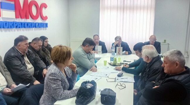 Poslije Doboja, i Banjaluka: Apsolutna podrška Čubriloviću Regionalnog odbora DEMOS-a